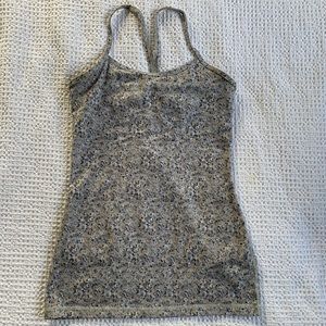 Lululemon Power Y yoga tank top with built in bra - size 4
